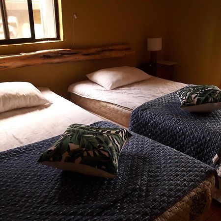 Hotel Uka Mana Hanga Roa Exteriör bild